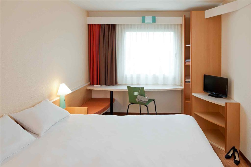 Ibis Barcelona Castelldefels Hotell Exteriör bild