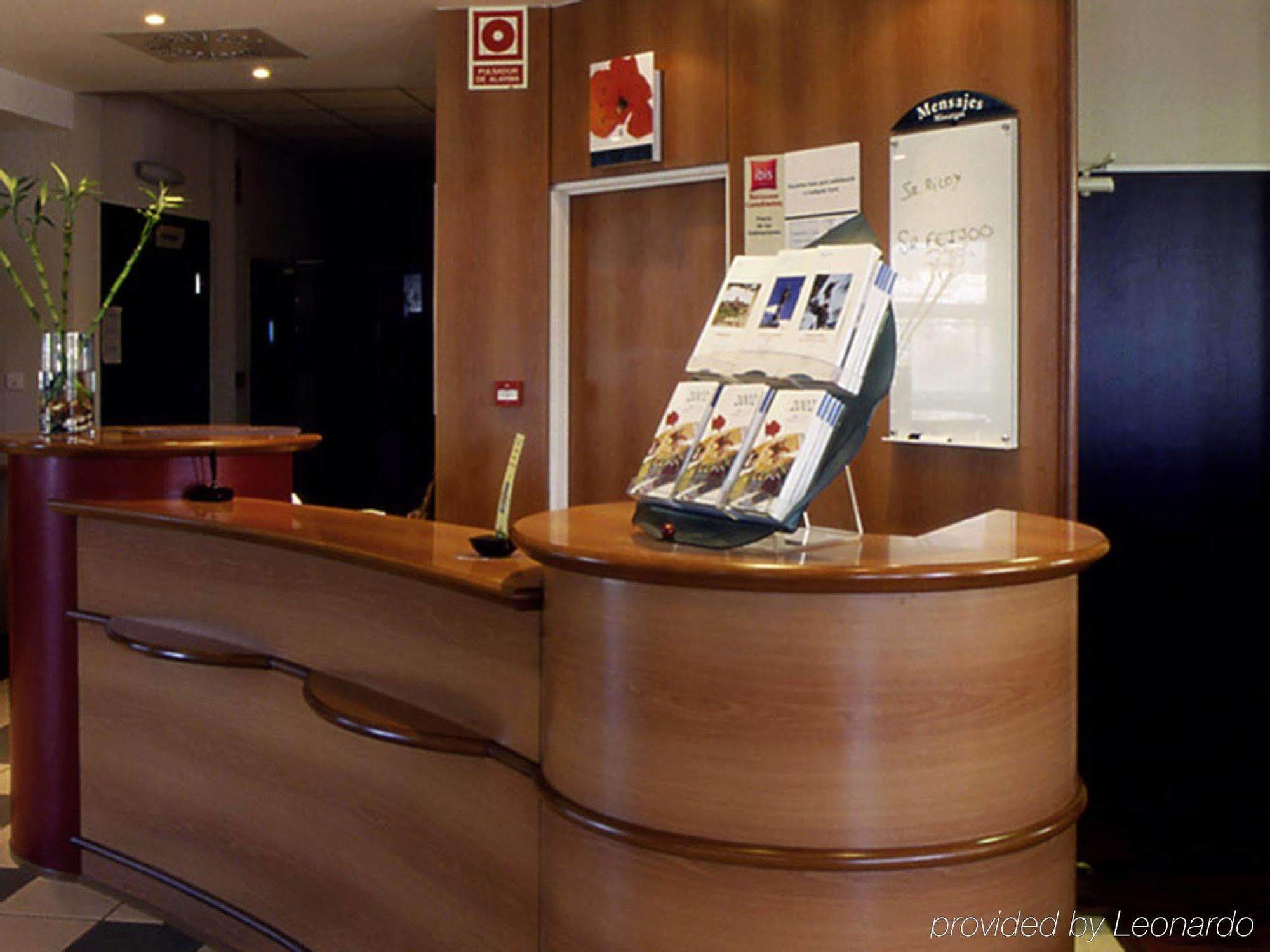 Ibis Barcelona Castelldefels Hotell Exteriör bild