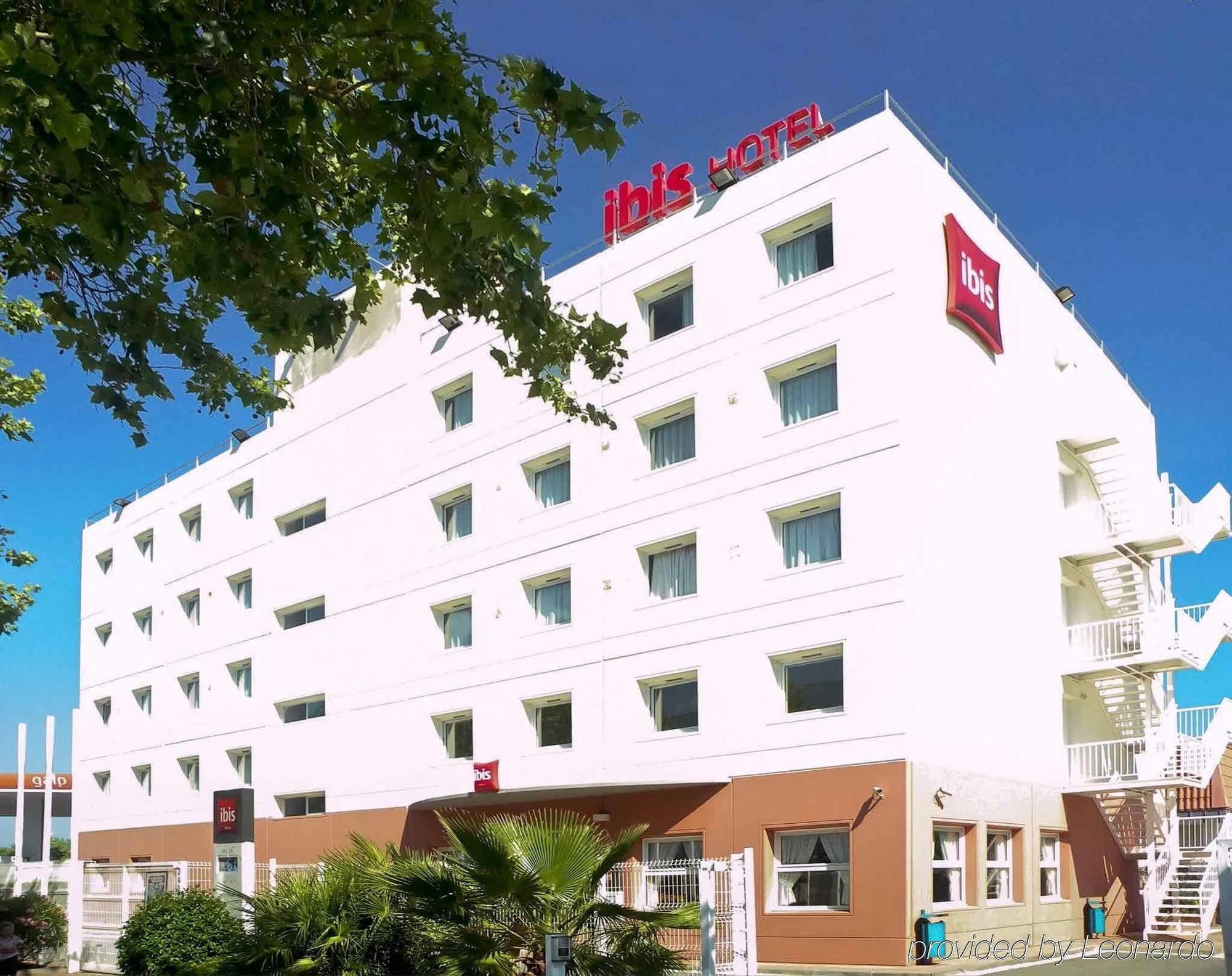 Ibis Barcelona Castelldefels Hotell Exteriör bild